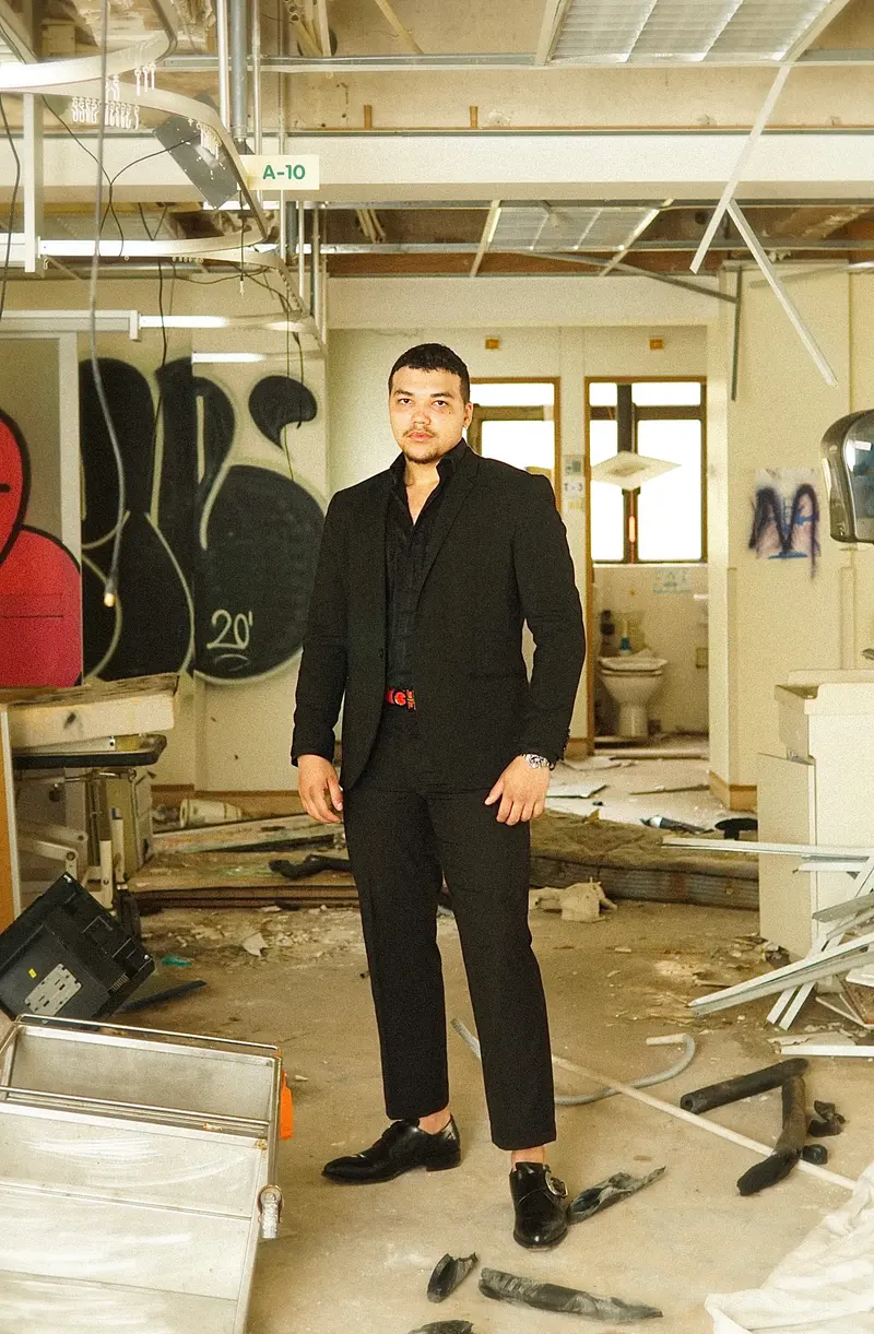 PORTRAITS - Photo 10